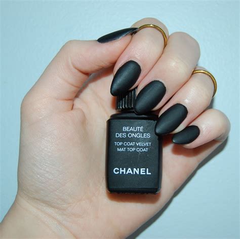 chanel black nail polish matte